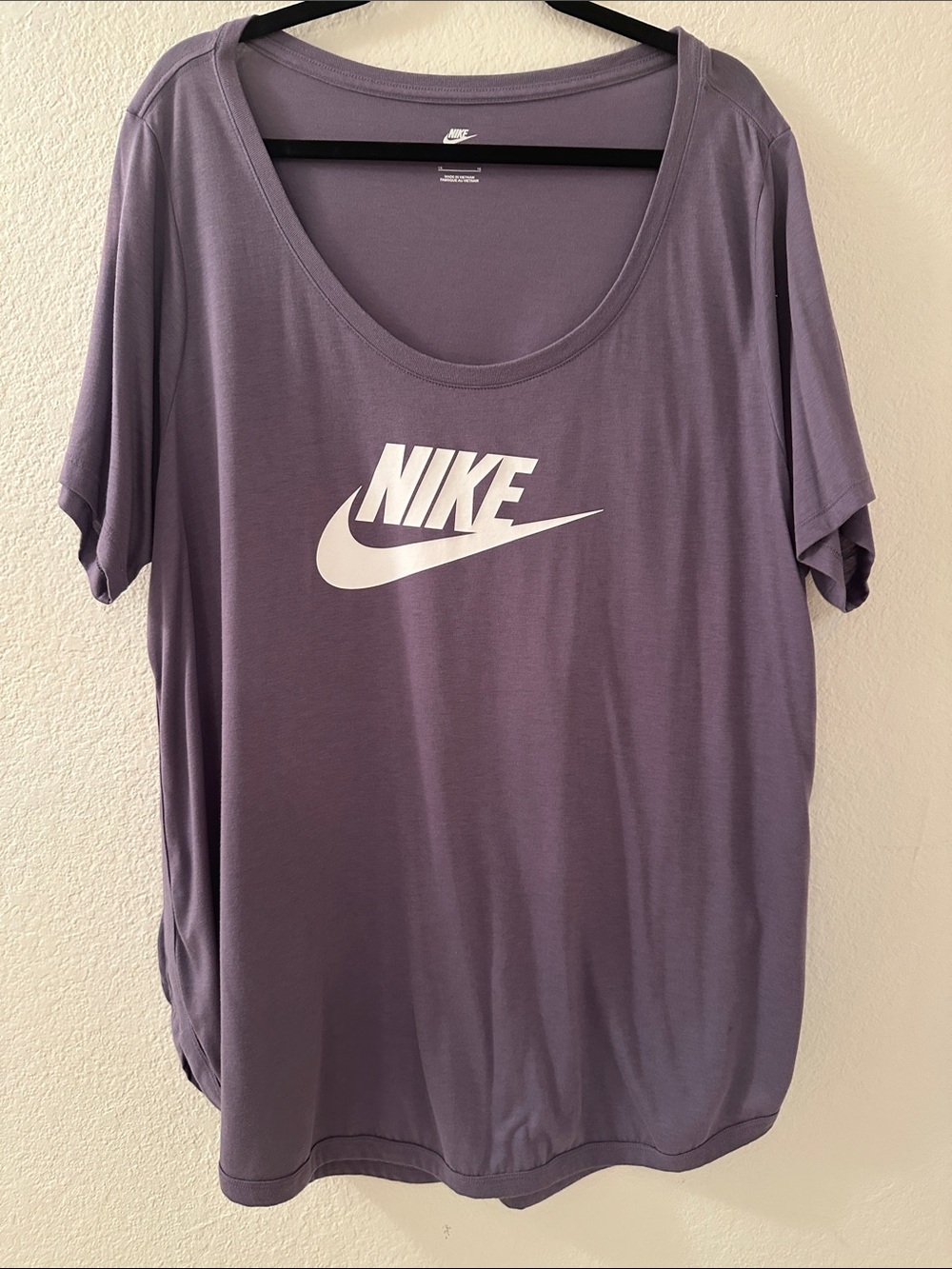 Nike Lavender Scoop-Neck Logo Short Sleeve Tee